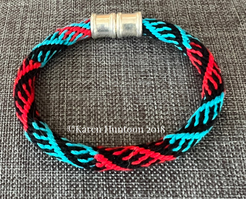 "16 strand Kongoh Gumi Bracelet with Continuous Pattern and Changing Colors" - Black/Turquoise/Red